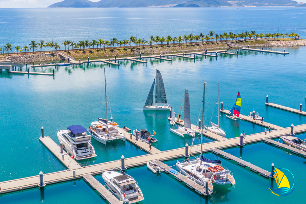 Ana Marina International Marina has the capacity to serve 110 yachts, up to 220 yachts maximum.