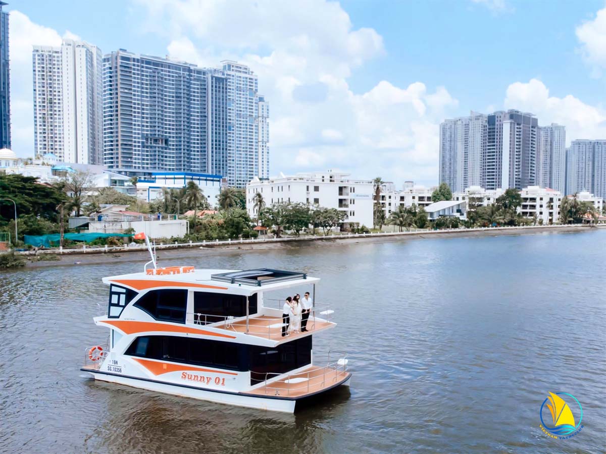 nha-thuyen-du-lich-16-khach-khong-gian-nghi-duong-rieng-tu-giua-dong-song