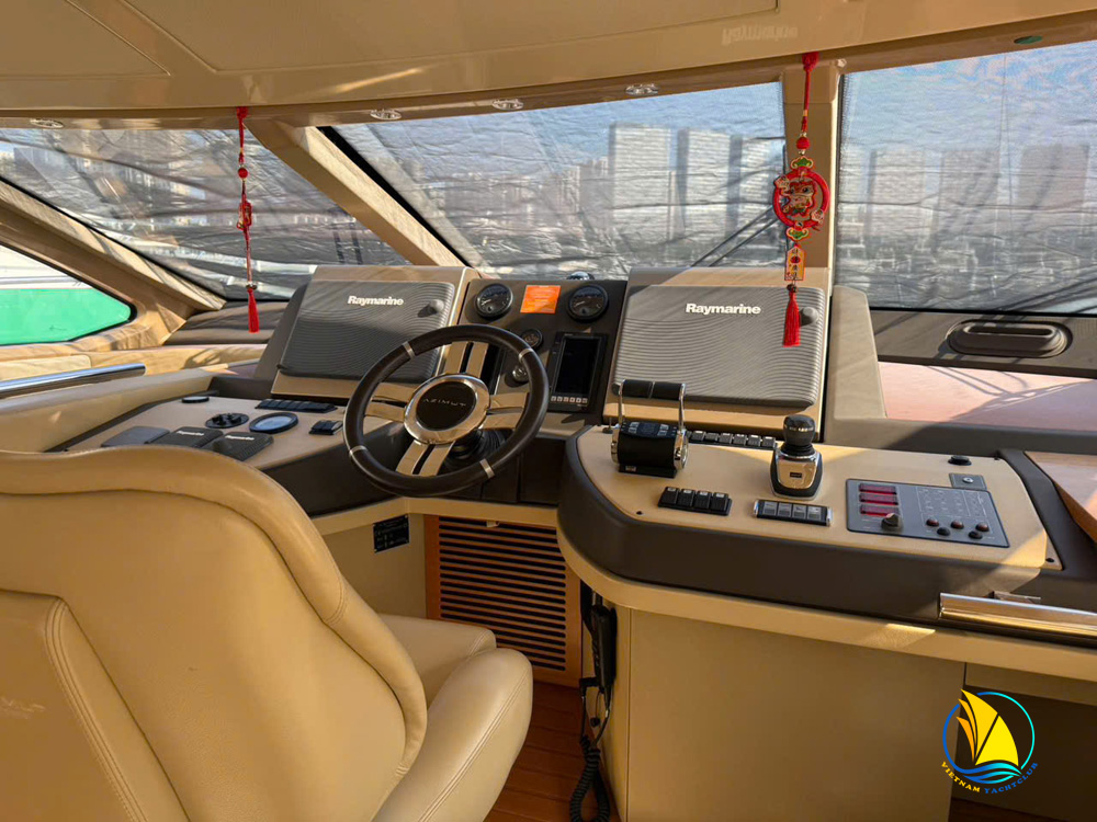 du-thuyen-azimut-60-feet