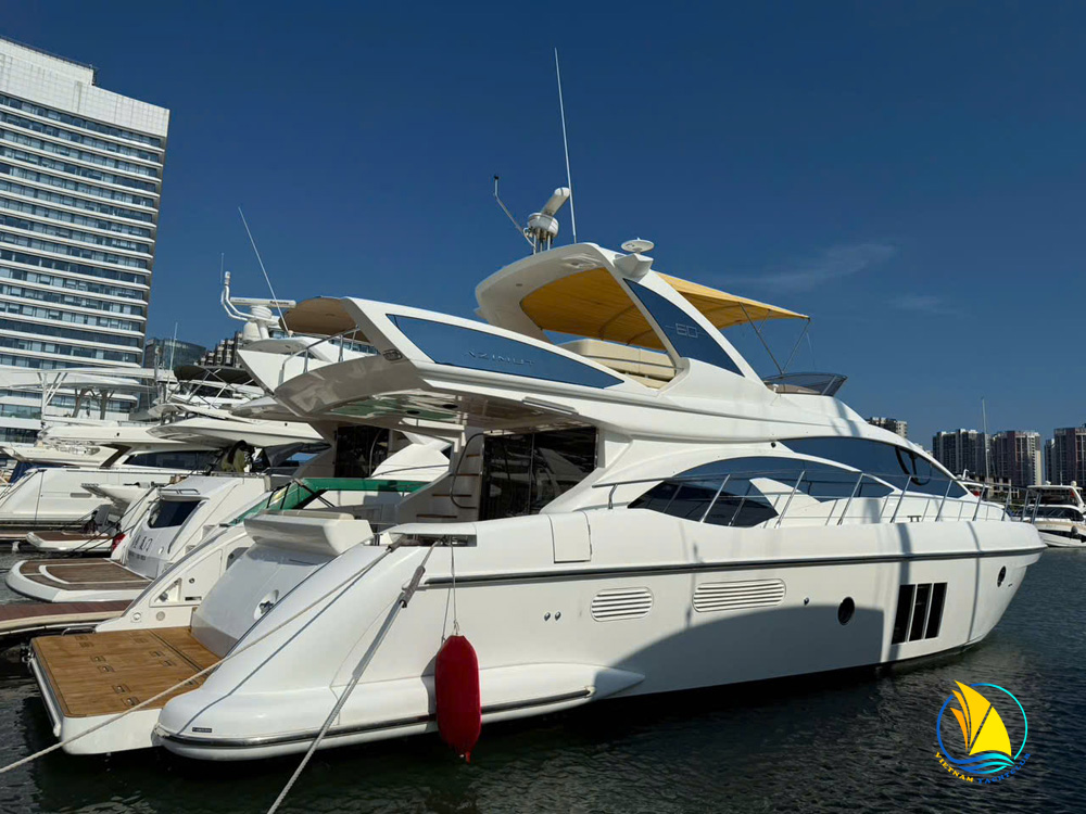 du-thuyen-azimut-60-feet