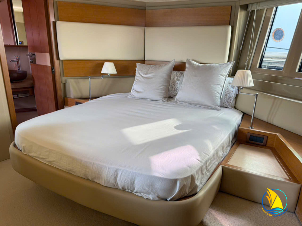 du-thuyen-azimut-60-feet
