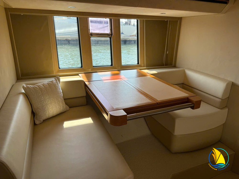 du-thuyen-azimut-60-feet