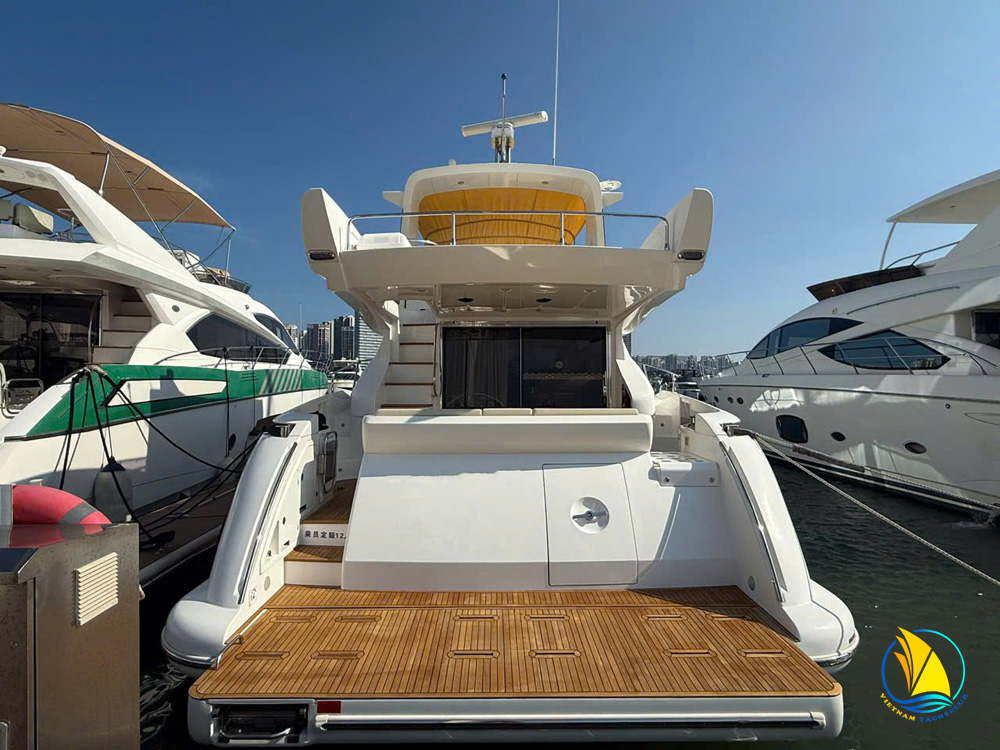 du-thuyen-azimut-60-feet