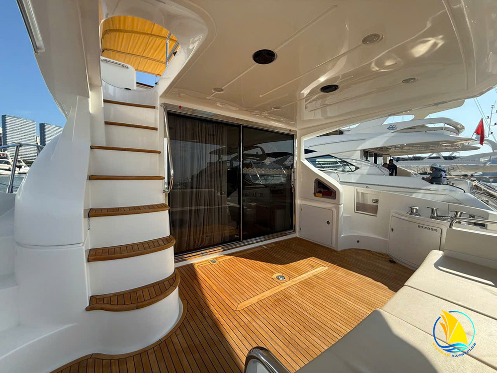 du-thuyen-azimut-60-feet