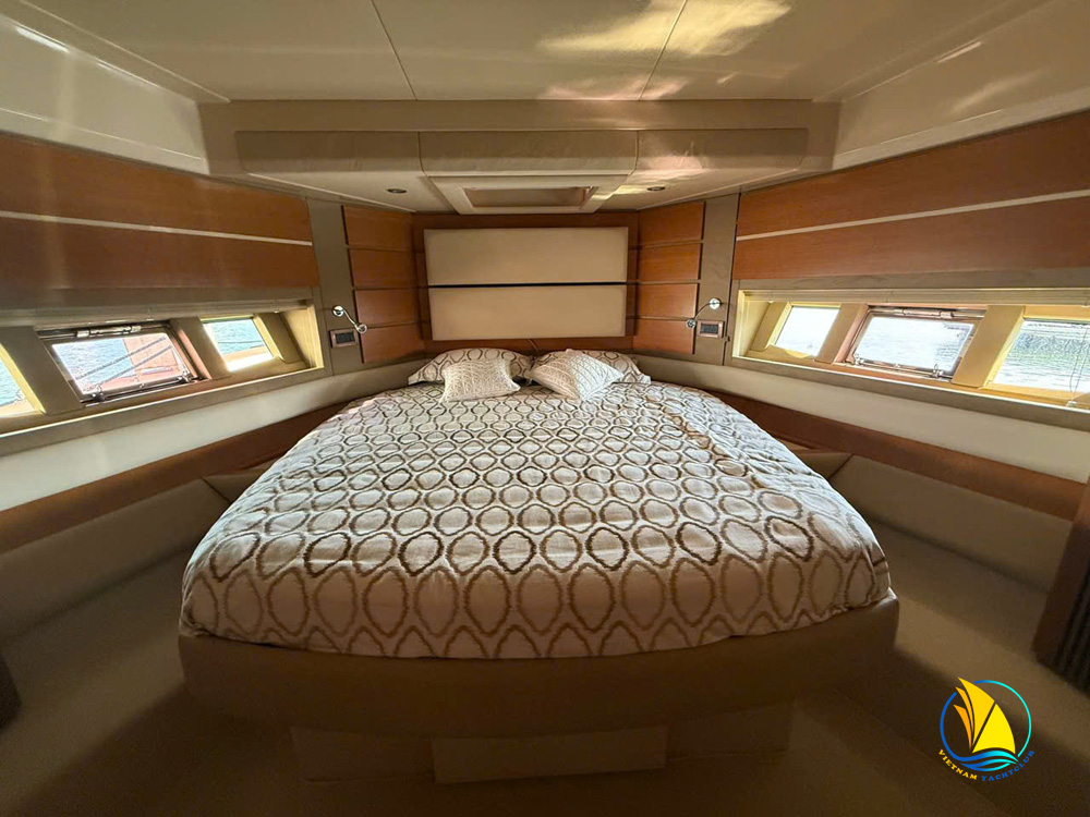 du-thuyen-azimut-60-feet