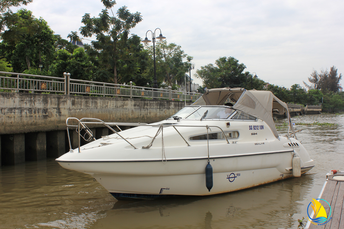 Ban-giao-mini-yacht-tai-ho-chi-minh-hanh-trinh-moi-cua-dang-cap-va-trai-nghiem