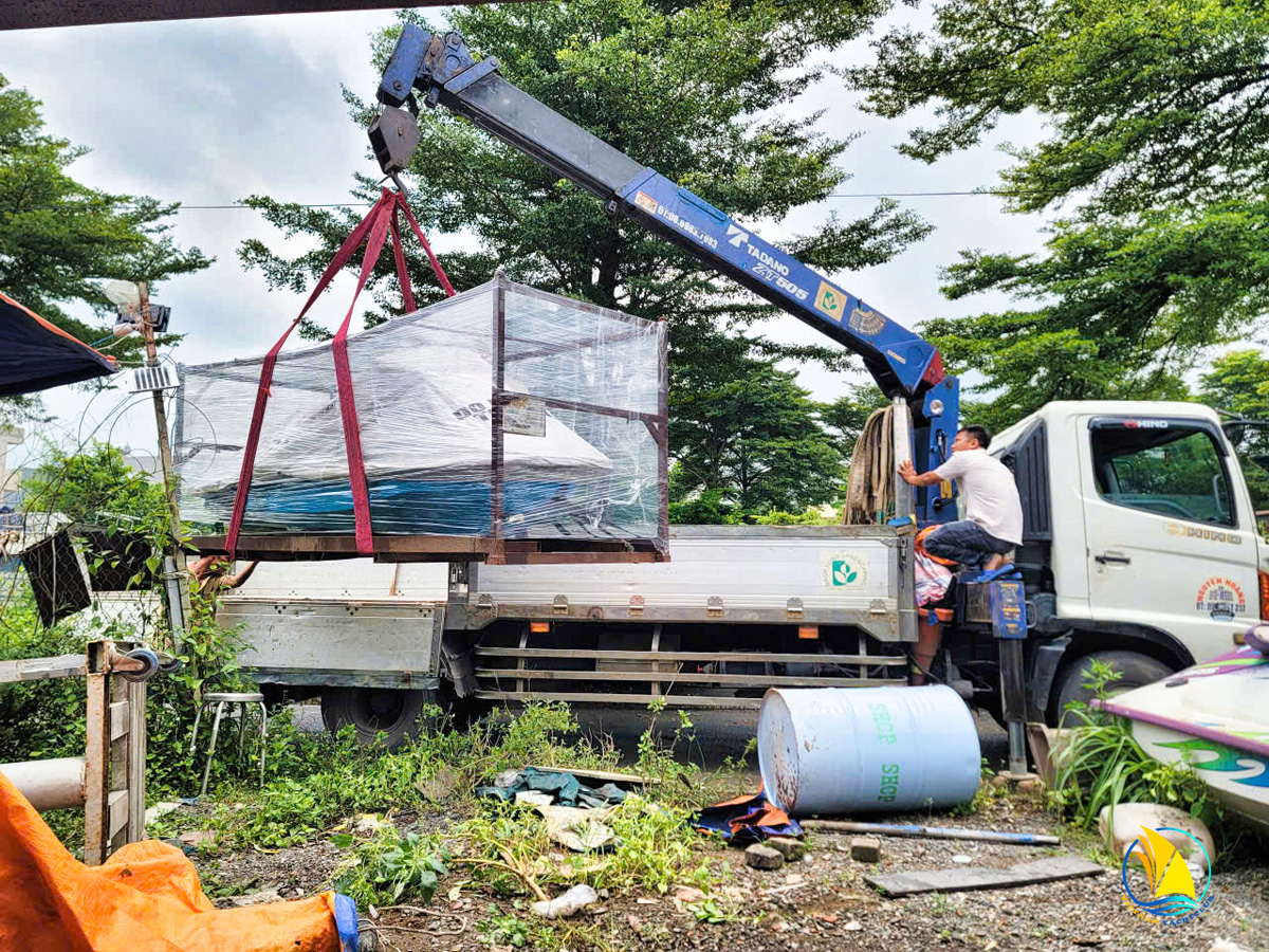 Ban-giao-mo-to-nuoc-yamaha-ex-sport-cho-cong-ty-sinh-thai-nha-trang