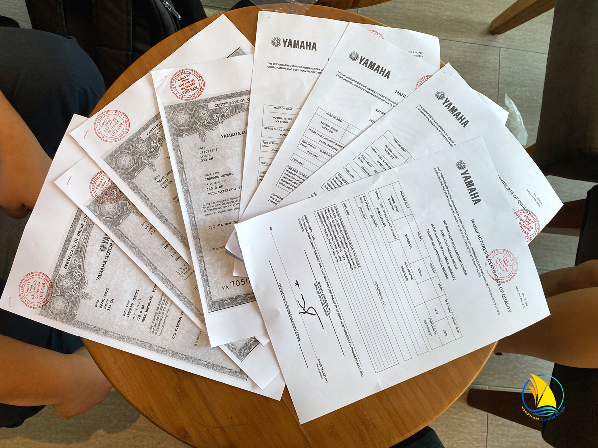 ban-giao-mo-to-nuoc-yamaha-vx-c-tai-ho-chi-minh-khang-dinh-dang-cap-trai-nghiem-tren-song-nuoc