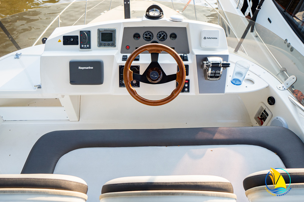 Le-ban-giao-du-thuyen-sealine-f34-yacht-tai-ha-noi-khang-dinh-dang-cap-cung-viet-hoang