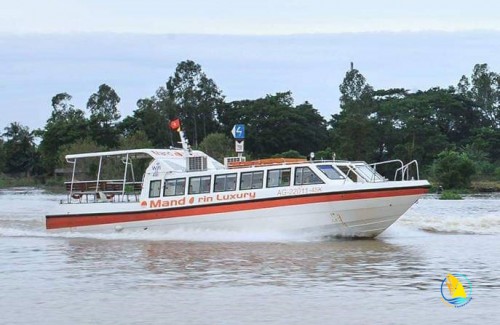 MEKONG TRAFFER FOR RENT 40 PERSONS