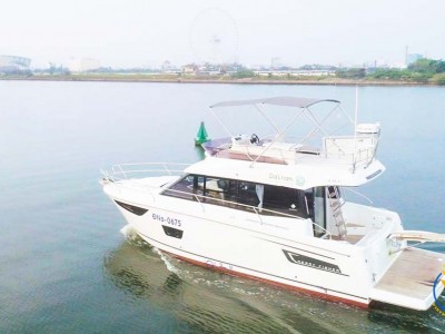 YACHT RENTAL SERVICE IN DA NANG