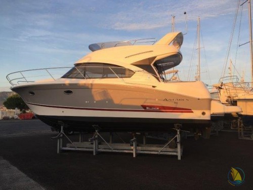 BÉNÉTEAU ANTARES 36 YACHT