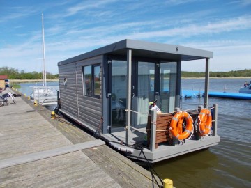 CANALBOAT 8M HOUSEBOAT