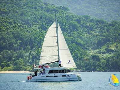 CHEAP DANANG YACHT RENTAL -  LUXURY EXPERIENCE AT REASONABLE COST