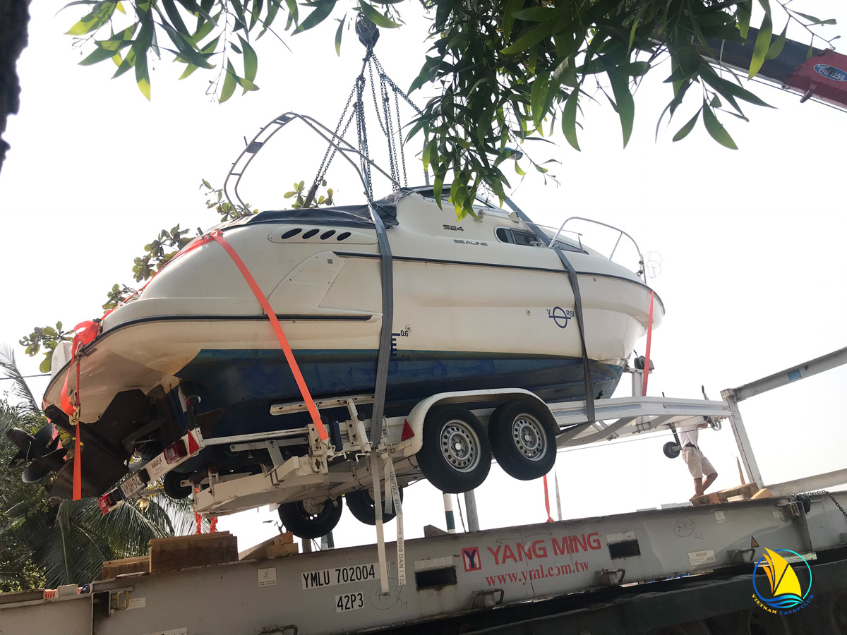 Bàn Giao Du Thuyền Sealine S24 Nhập Đức Cho Khách Hàng Bình Dương - Trải Nghiệm Chuẩn Âu Châu