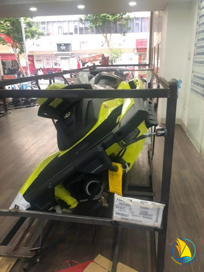 Bàn Giao Mô Tô Nước Yamaha 1800cc - Tốc Độ, Sức Mạnh & Đẳng Cấp