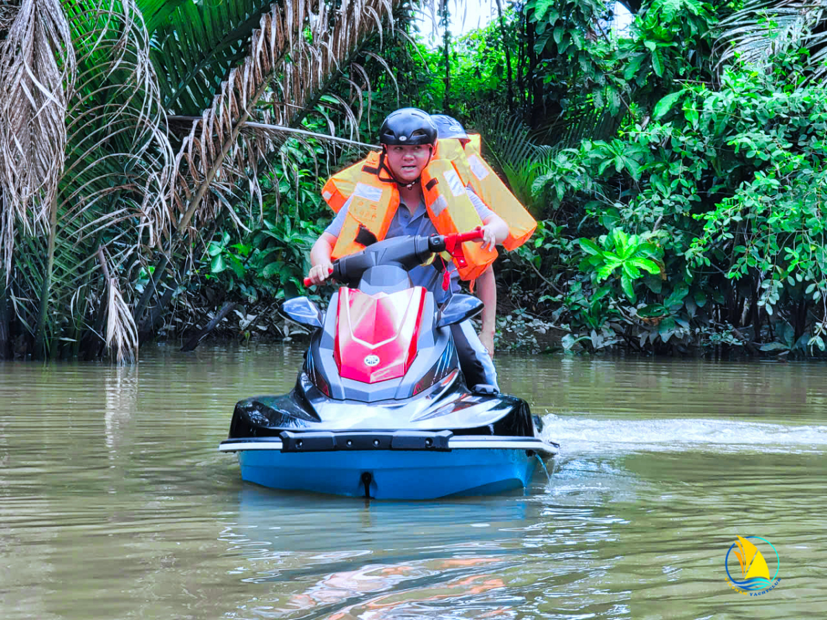 Yamaha Ex Sport Jet Ski Handover to Customer in Binh Dinh