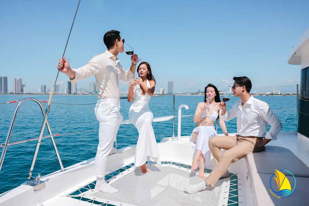 ENJOY THE HIGH-END LIFESTYLE WITH APHRODITE S16