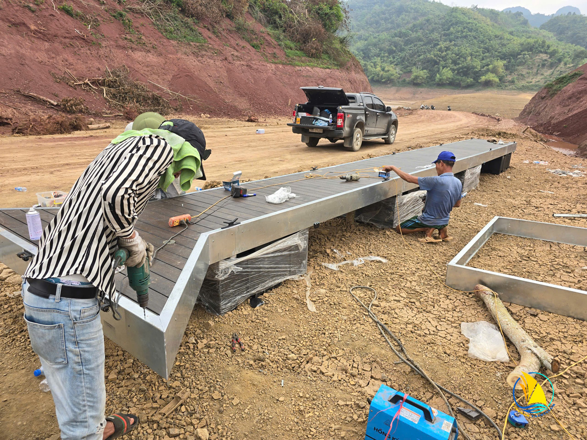 Construction of the Wharf at Hoa Binh Lake - A Key Project Implemented by Vietnam Yacht Club Co., Ltd.