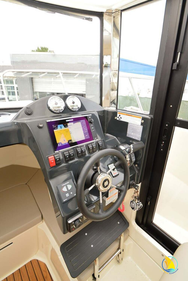 TÀU CÂU QUICKSILVER 755 PILOTHOUSE