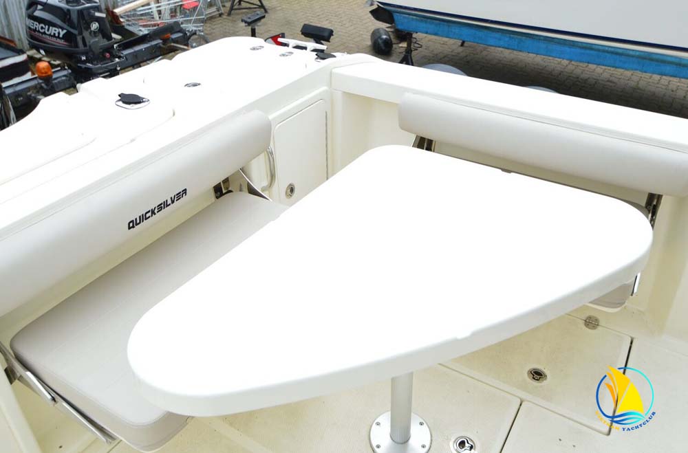 TÀU CÂU QUICKSILVER 755 PILOTHOUSE