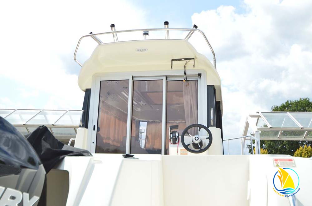 TÀU CÂU QUICKSILVER 755 PILOTHOUSE