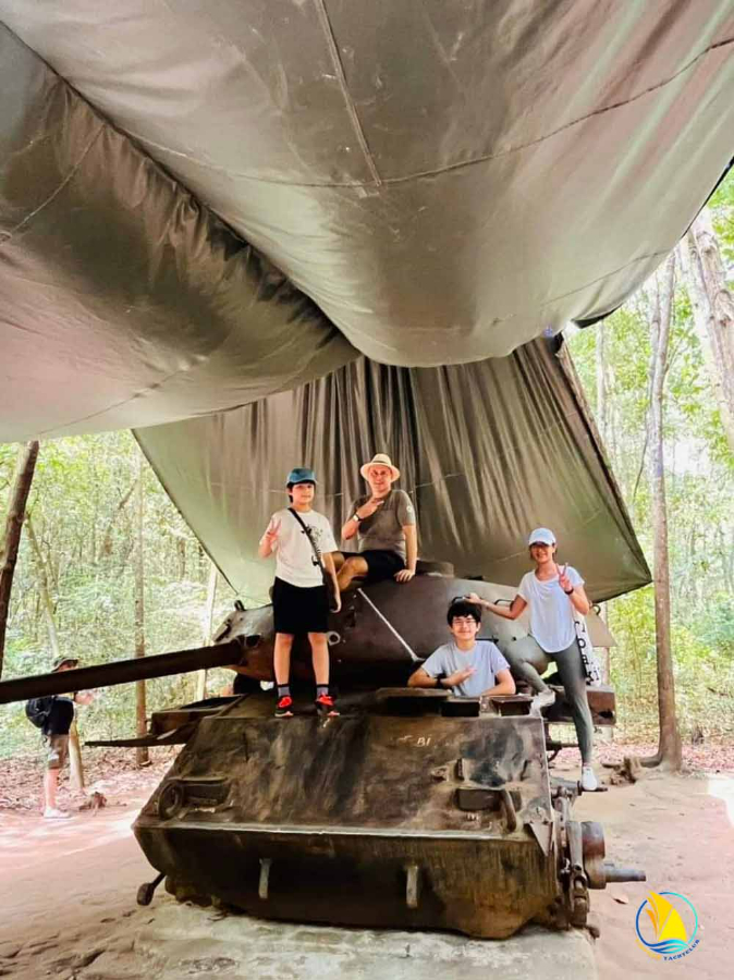 SAIGON - CU CHI TOUR BY PRIVATE CANOE