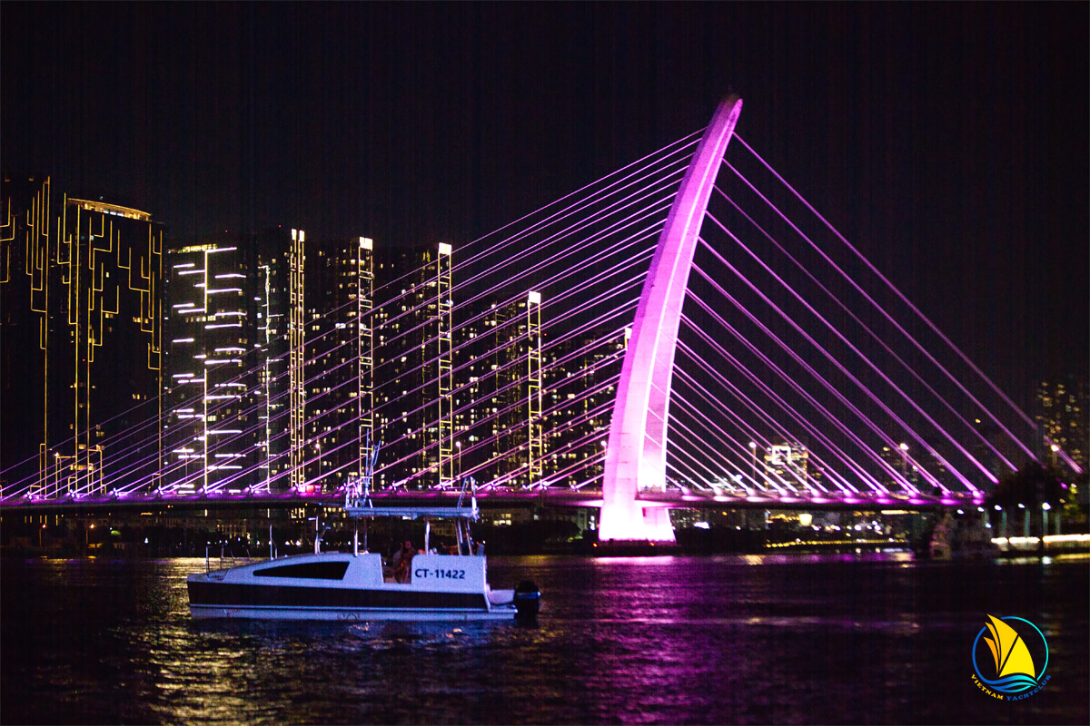 2-HOUR SUNSET EXPERIENCE TOUR ON THE SAIGON RIVER