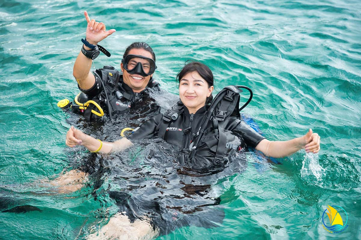 TRẢI NGHIỆM PHÚ QUỐC ĐẲNG CẤP VỚI DU THUYỀN BUỒM 2 THÂN CAO CẤP